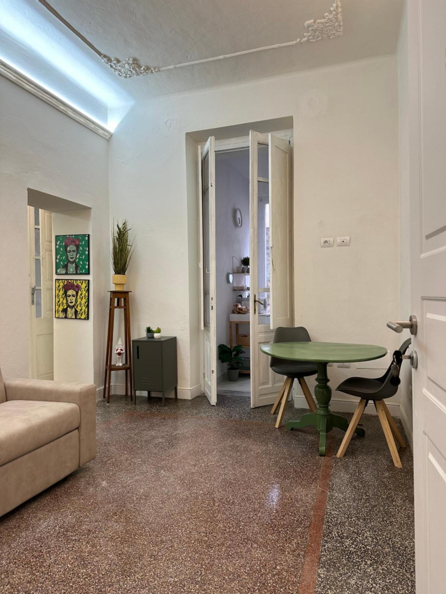 Palazzo Pilo Bed and Breakfast Sassari Buitenkant foto
